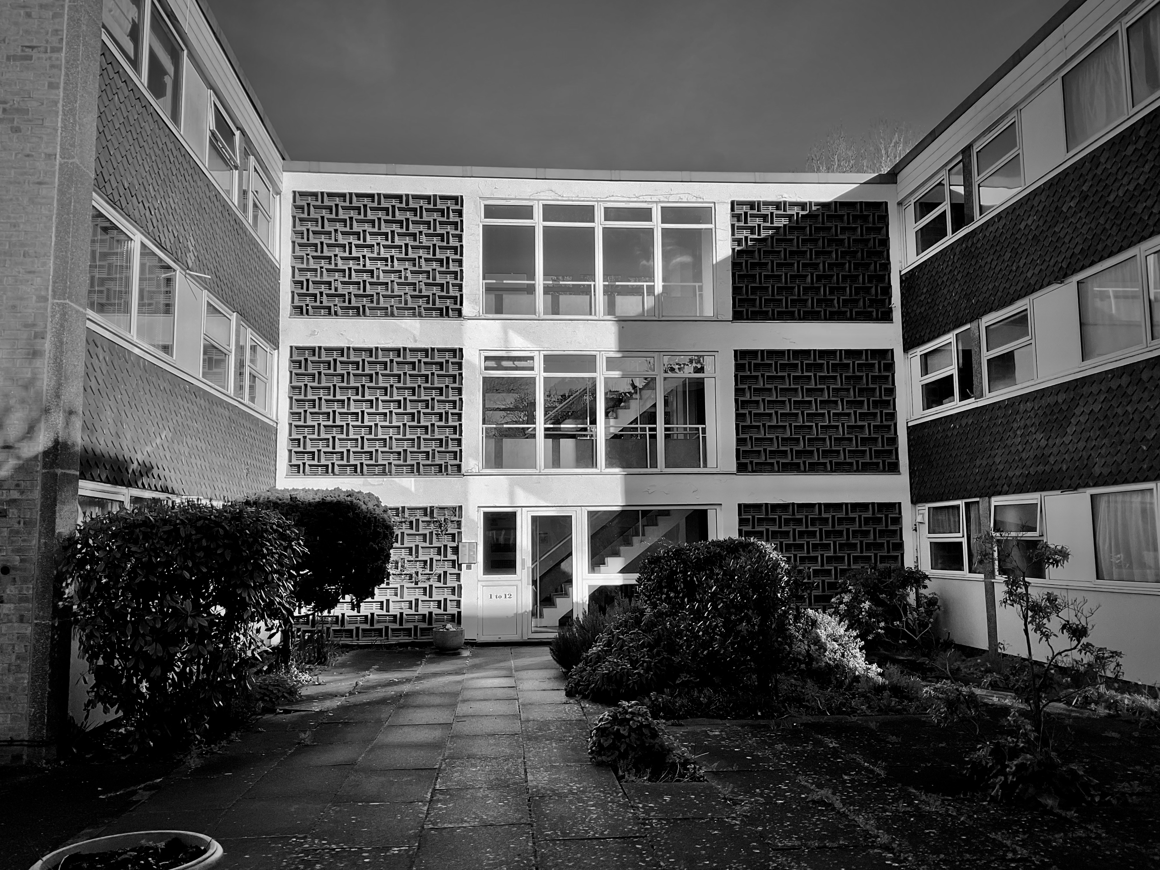 Applecourt central court looking onto entrance hall